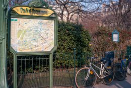 14th-arrondissement;-Bicycle;-Child-seat-bike;-Denfert-Rochereau;-Iron-railing;-Kaleidos;-Kaleidos-images;-La-parole-à-limage;-Lantern;-Metro-map;-Paris;-Square;-Station-entrance;-Stories-Pictures;-Street-furniture;-Tarek-Charara
